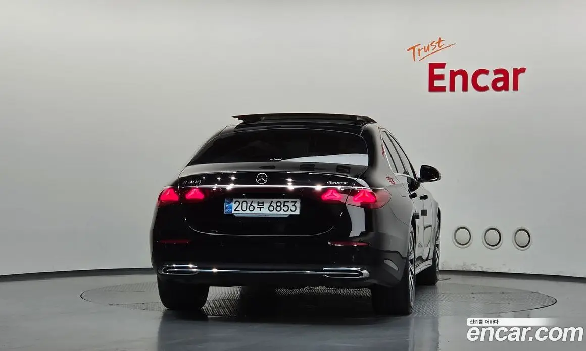 Mercedes-Benz E-Class 2024 2.0 автомат (гидро), фото 4