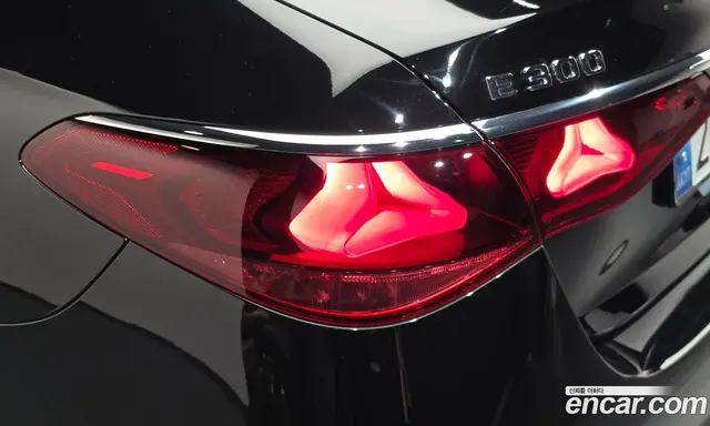 Mercedes-Benz E-Class 2024 2.0 автомат (гидро), миниатюра 9