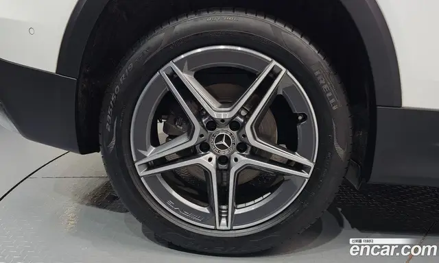Mercedes-Benz GLB-Class 2023 2.0 автомат (гидро), миниатюра 6