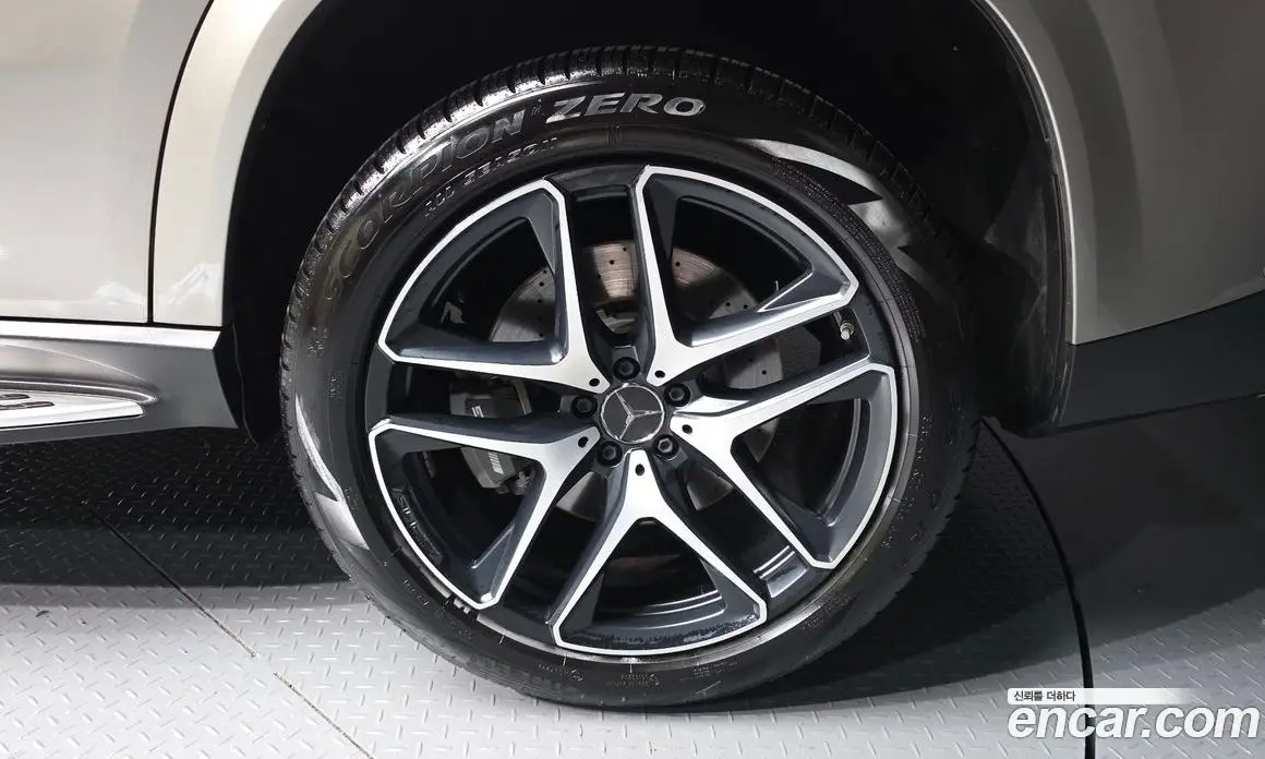 Mercedes-Benz GLE-Class 2023 3.0 автомат (гидро), фото 5