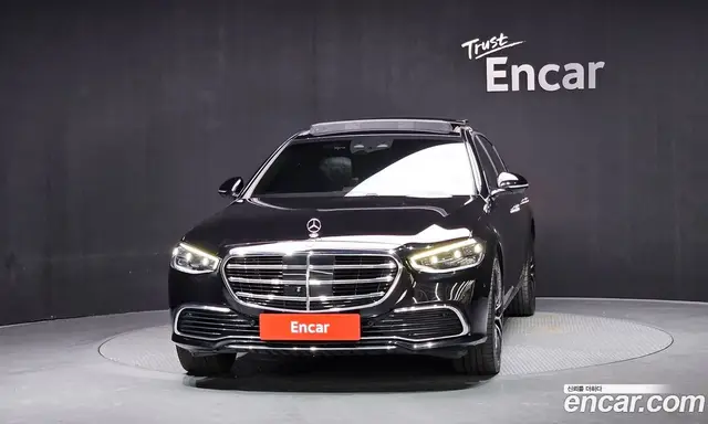 Mercedes-Benz S-Class 2023 4.0 автомат (гидро), миниатюра 3
