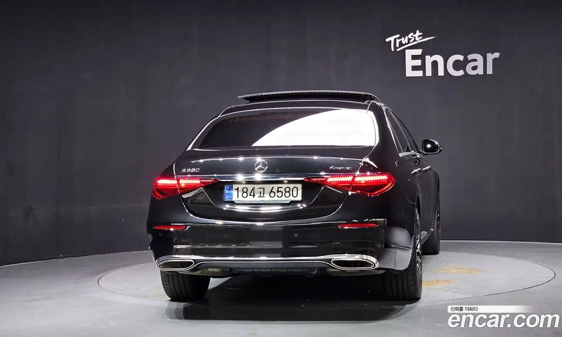 Mercedes-Benz S-Class 2023 4.0 автомат (гидро), фото 4