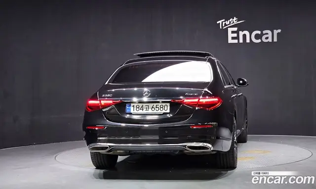 Mercedes-Benz S-Class 2023 4.0 автомат (гидро), миниатюра 4