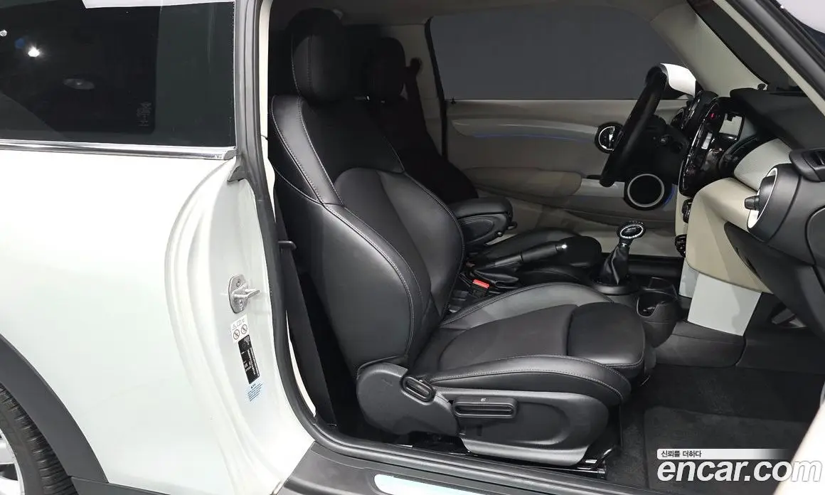 Mini Cooper 2017 1.5 автомат (гидро), фото 17 Mini Cooper 2017 1.5 автомат (гидро), фото 17