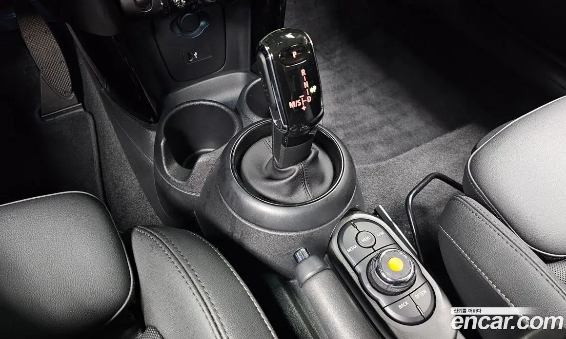 Mini Cooper 2022 1.5 автомат (гидро), фото 12
