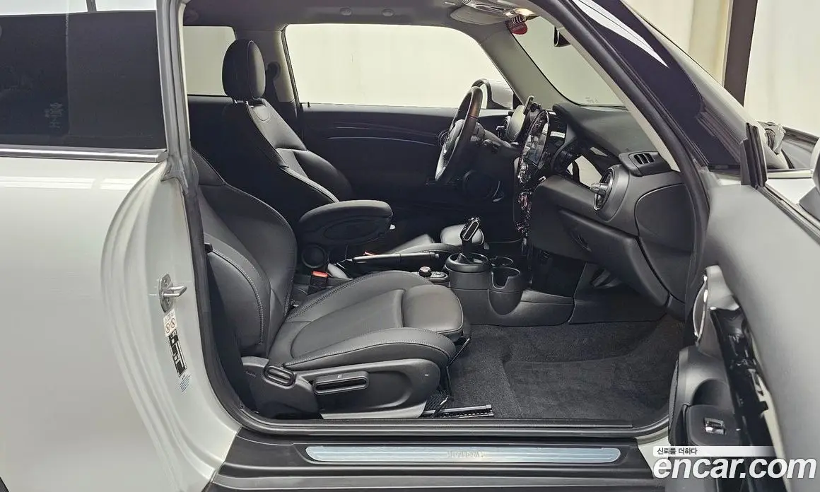 Mini Cooper 2022 1.5 автомат (гидро), фото 16