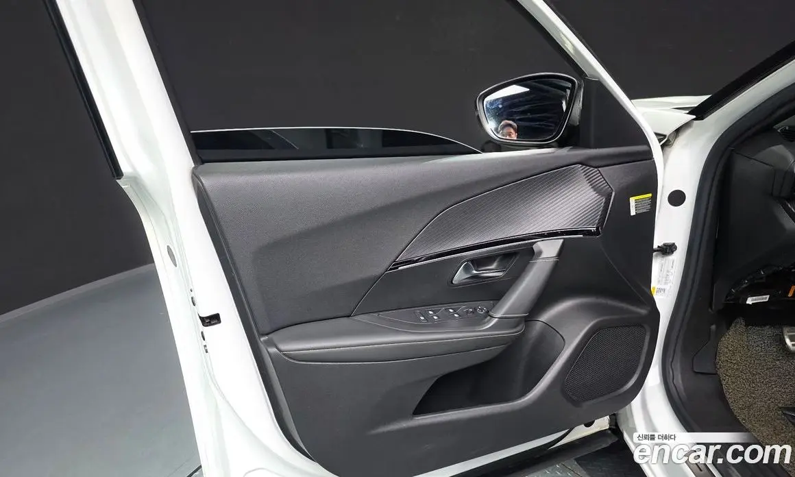 Peugeot 2008 2021 1.5 автомат (гидро), фото 14 Peugeot 2008 2021 1.5 автомат (гидро), фото 14