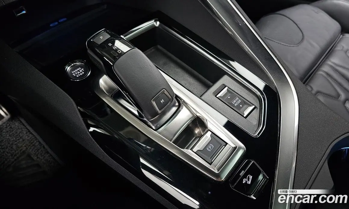Peugeot 3008 2022 1.2 автомат (гидро), фото 12