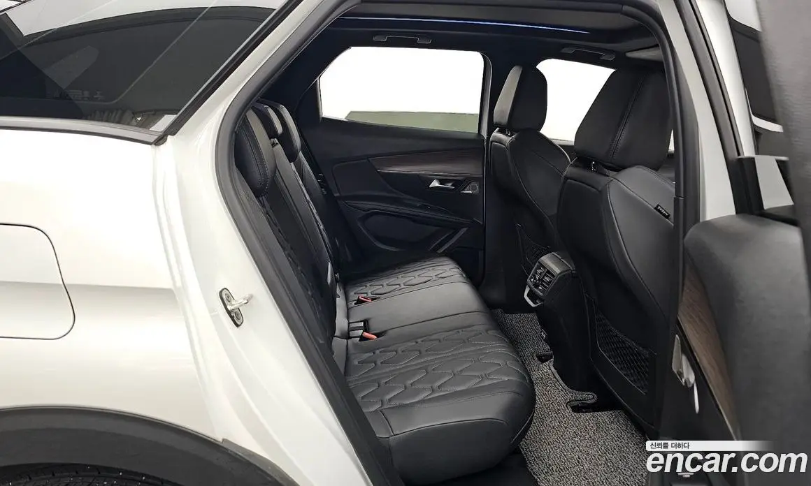 Peugeot 3008 2022 1.2 автомат (гидро), фото 18