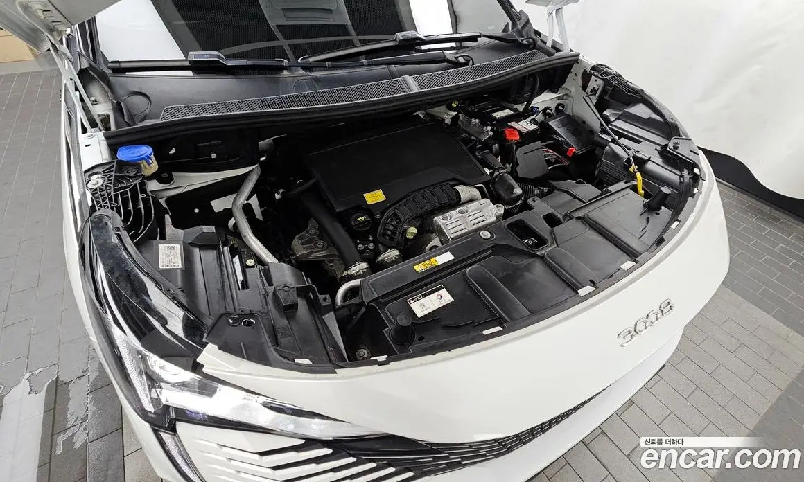 Peugeot 3008 2022 1.2 автомат (гидро), фото 6