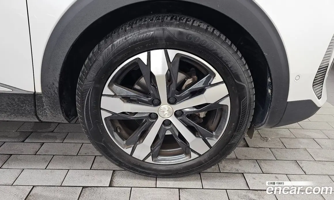 Peugeot 3008 2022 1.2 автомат (гидро), фото 7