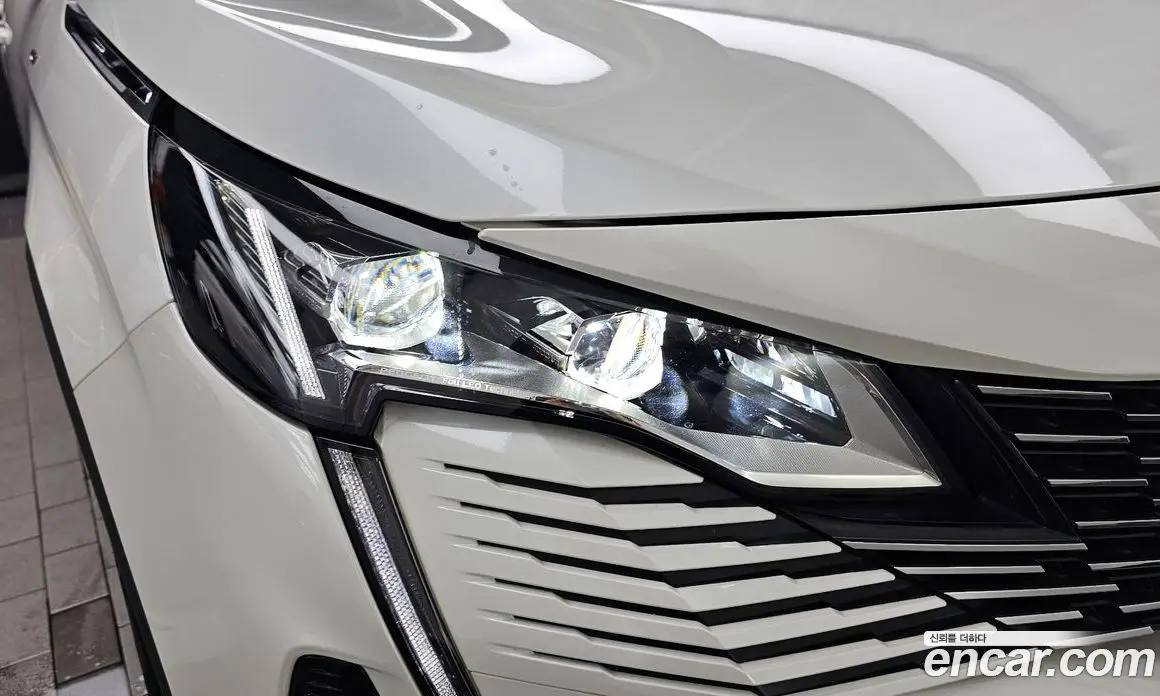 Peugeot 3008 2022 1.2 автомат (гидро), фото 8