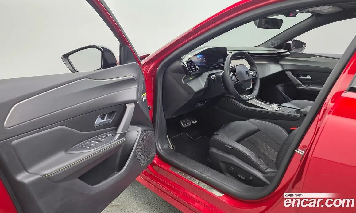 Peugeot 308 2025 1.2 автомат (гидро), фото 13 Peugeot 308 2025 1.2 автомат (гидро), фото 13