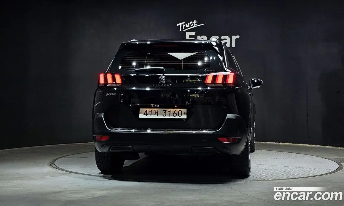 Peugeot 5008 2017 1.6 автомат (гидро), фото 4 Peugeot 5008 2017 1.6 автомат (гидро), фото 4