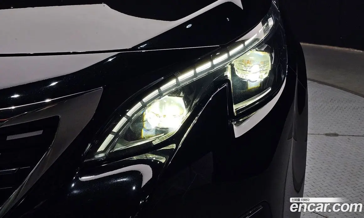 Peugeot 5008 2017 1.6 автомат (гидро), фото 8 Peugeot 5008 2017 1.6 автомат (гидро), фото 8