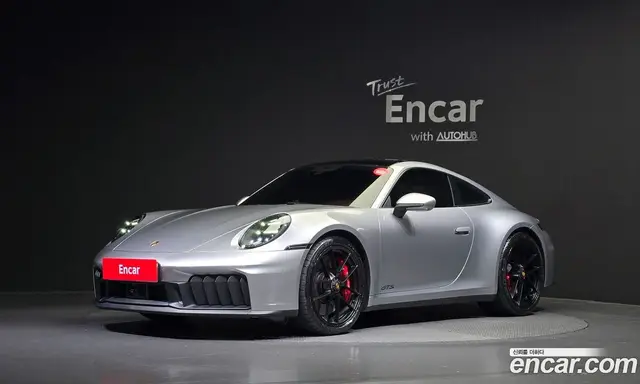 Porsche 911, 2025, 4 092 км