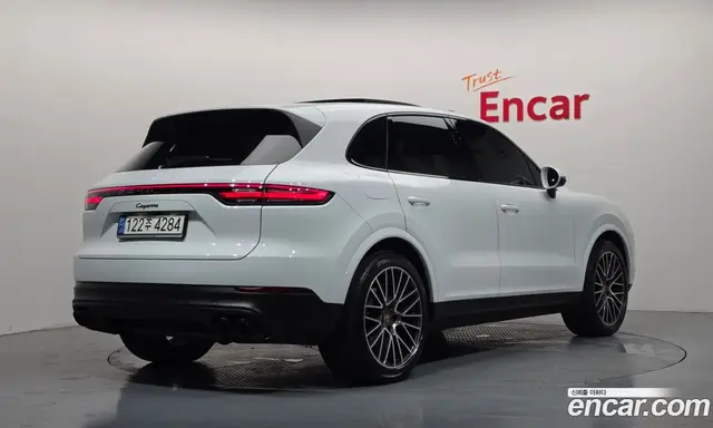 Porsche Cayenne 2022 3.0 автомат (гидро), миниатюра 2 Porsche Cayenne 2022 3.0 автомат (гидро), миниатюра 2