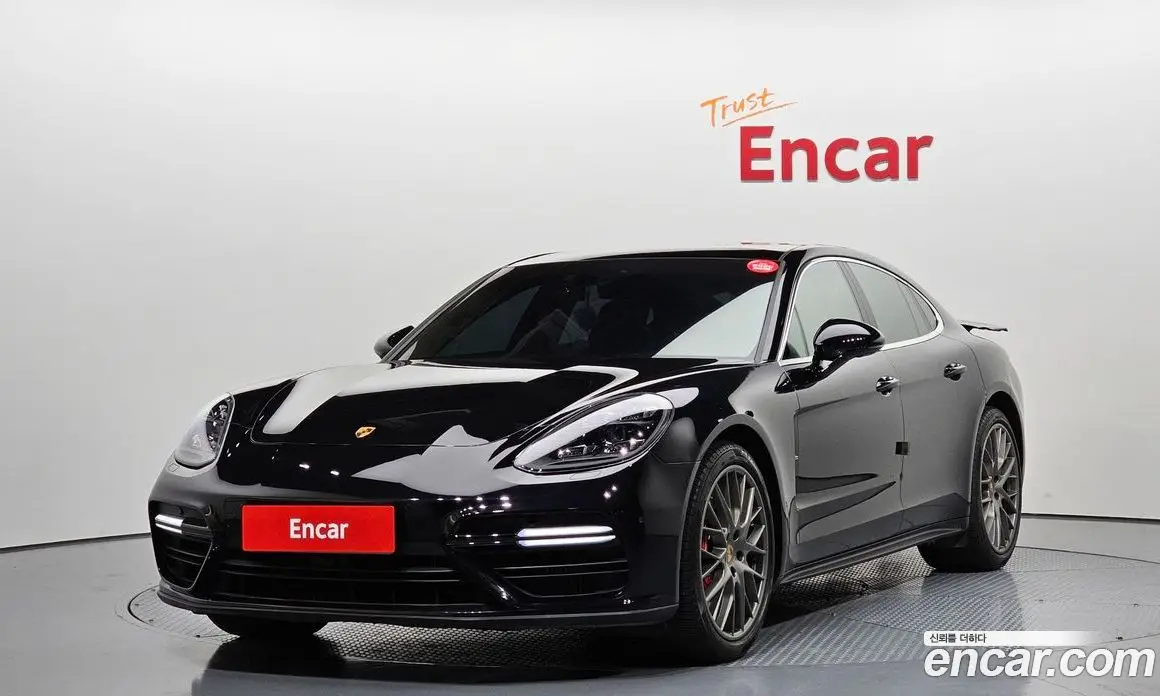 Porsche Panamera 2018 4.0 автомат (гидро), фото 1 Porsche Panamera 2018 4.0 автомат (гидро), фото 1
