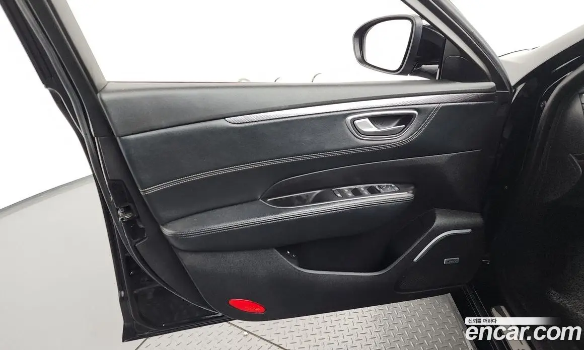 Renault (Samsung) SM6 2016 2.0 автомат (гидро), фото 14 Renault (Samsung) SM6 2016 2.0 автомат (гидро), фото 14