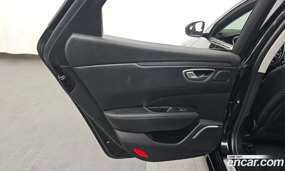 Renault (Samsung) SM6 2019 2.0 автомат (гидро), фото 15 Renault (Samsung) SM6 2019 2.0 автомат (гидро), фото 15