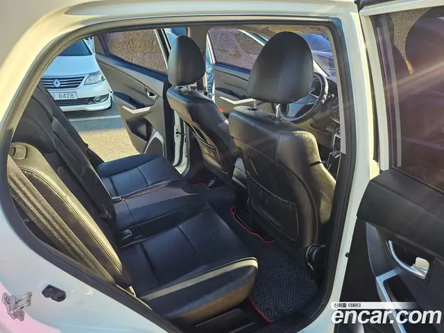 SsangYong Korando 2015 2.2 автомат (гидро), миниатюра 12
