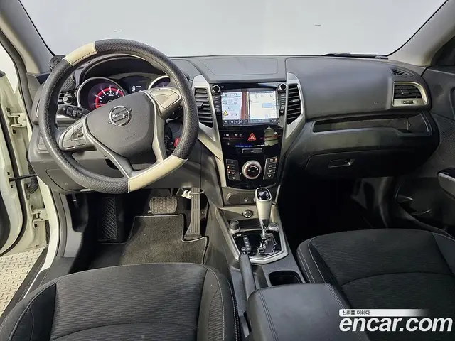 SsangYong TIBOLI 2016 1.6 автомат (гидро), миниатюра 5