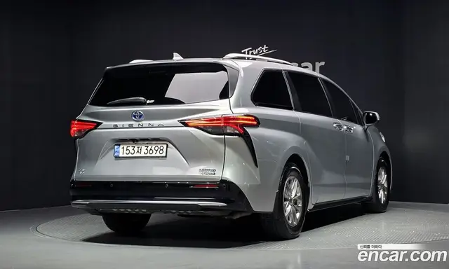 Toyota Sienna 2022 2.5 автомат (гидро), миниатюра 1 Toyota Sienna 2022 2.5 автомат (гидро), миниатюра 1