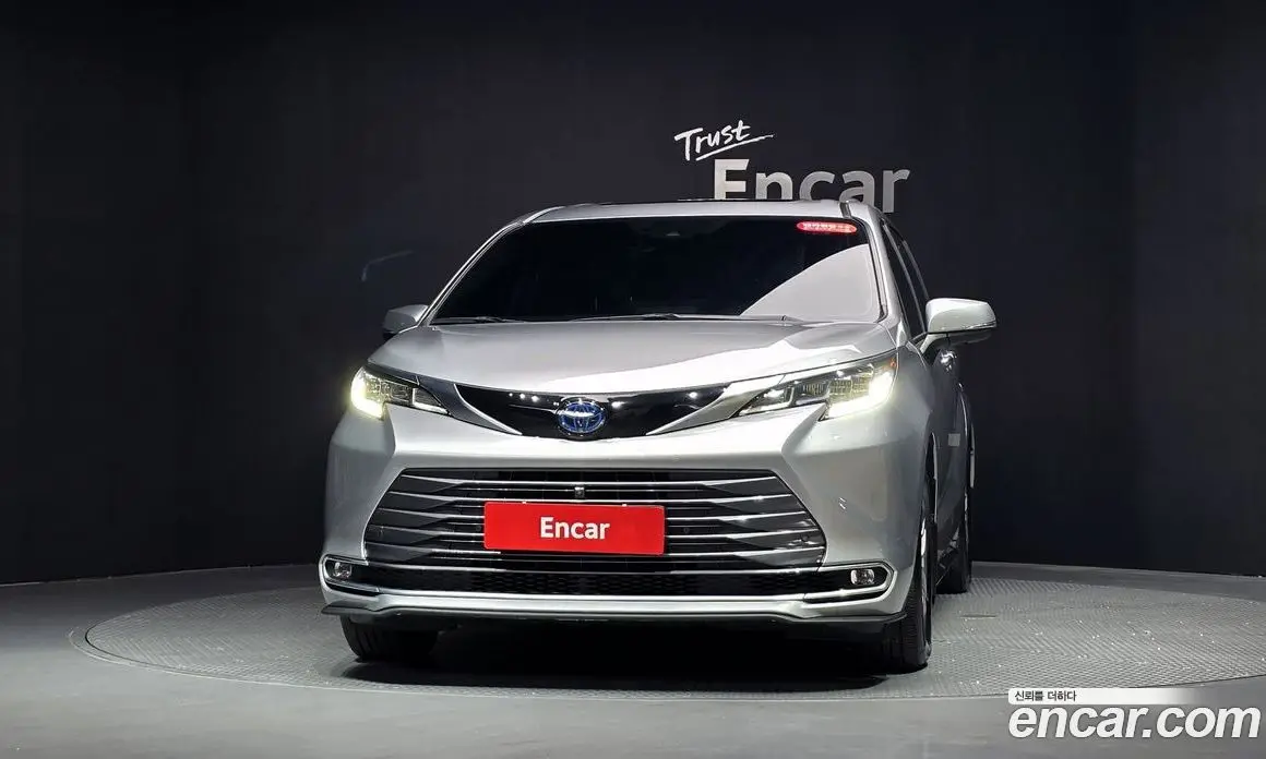Toyota Sienna 2022 2.5 автомат (гидро), фото 2 Toyota Sienna 2022 2.5 автомат (гидро), фото 2