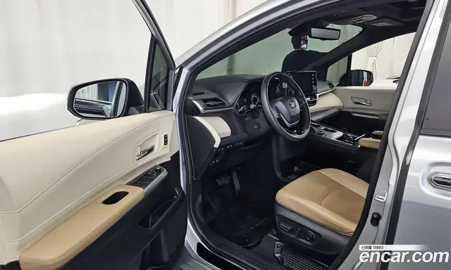 Toyota Sienna 2022 2.5 автомат (гидро), миниатюра 12