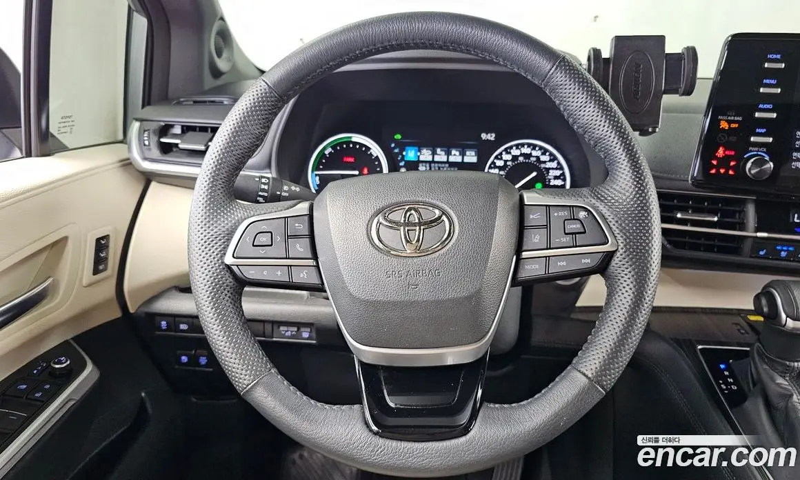 Toyota Sienna 2022 2.5 автомат (гидро), фото 18 Toyota Sienna 2022 2.5 автомат (гидро), фото 18