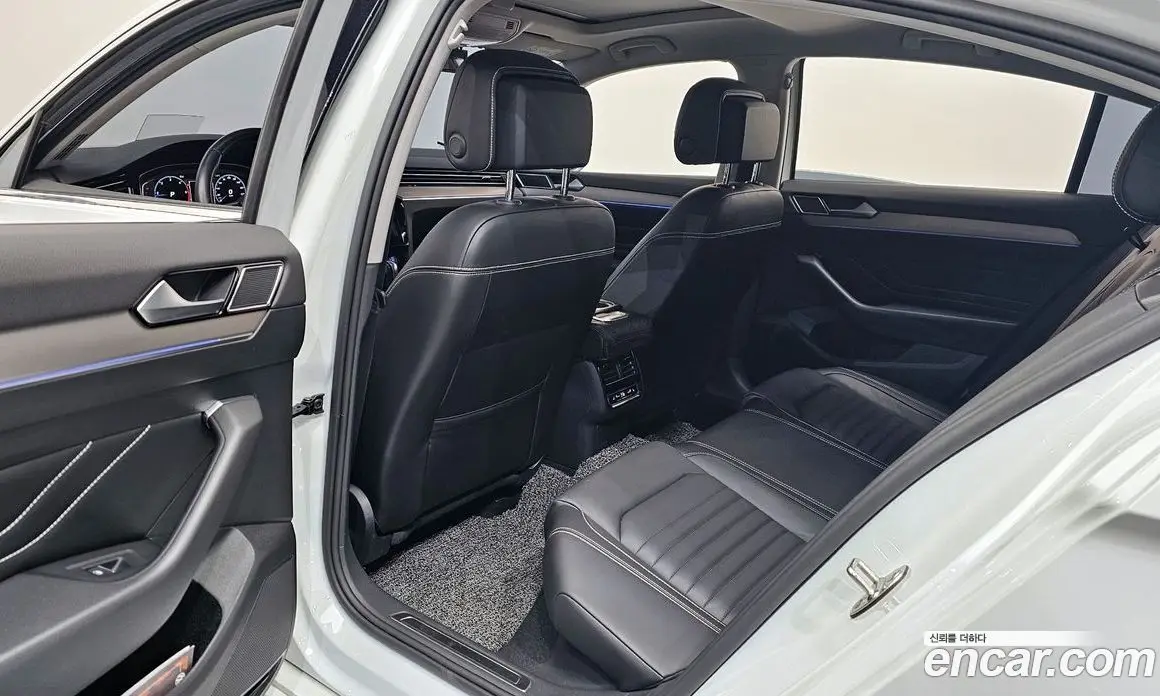 Volkswagen Passat 2022 2.0 автомат (гидро), фото 18