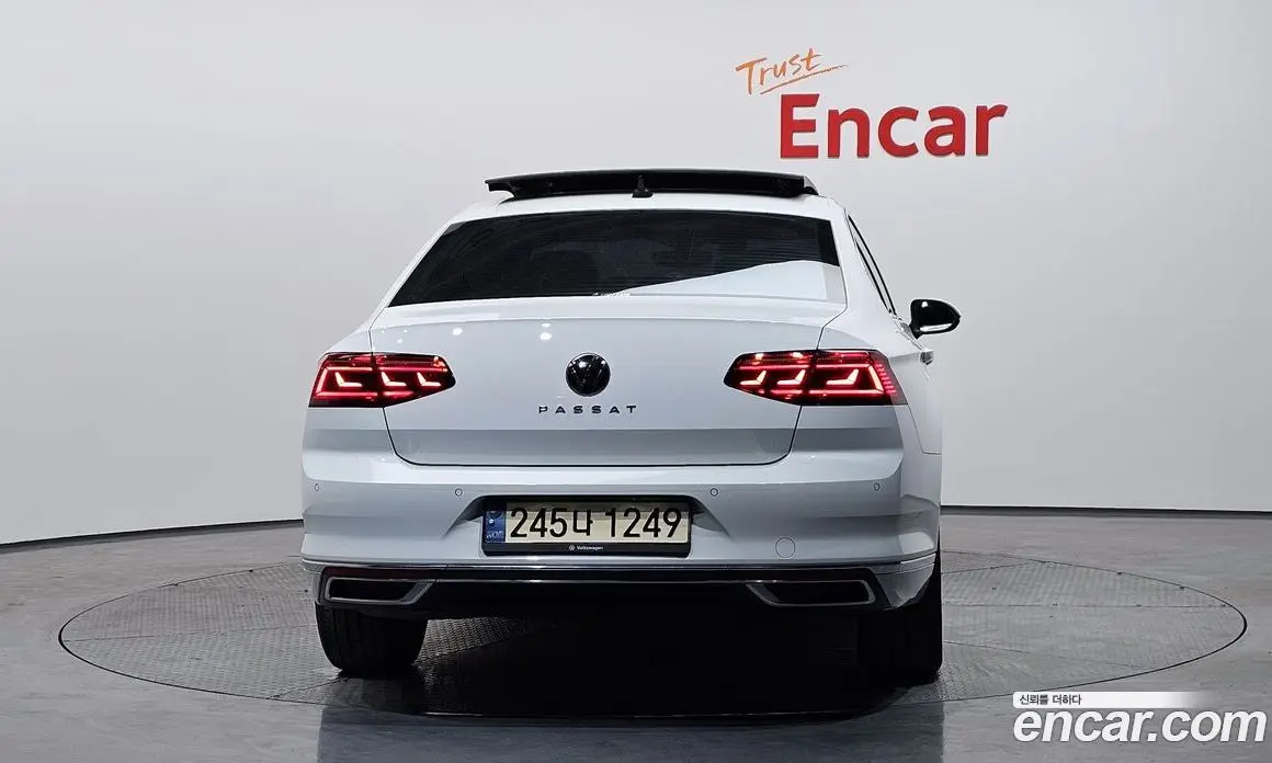 Volkswagen Passat 2022 2.0 автомат (гидро), фото 4