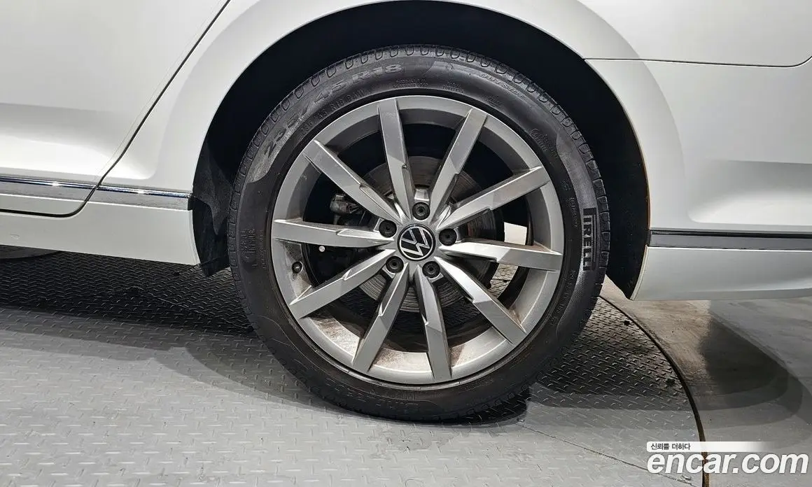 Volkswagen Passat 2022 2.0 автомат (гидро), фото 7