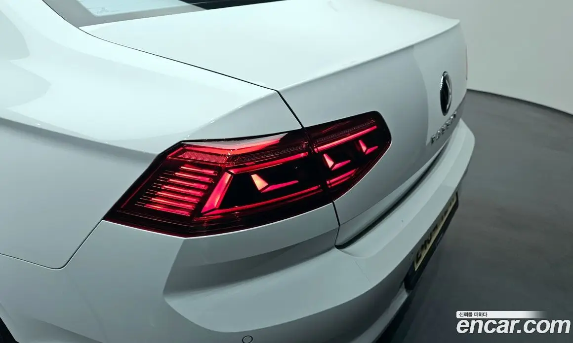Volkswagen Passat 2022 2.0 автомат (гидро), фото 9