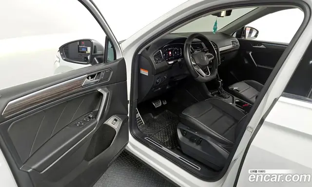 Volkswagen Tiguan 2022 2.0 автомат (гидро), миниатюра 12