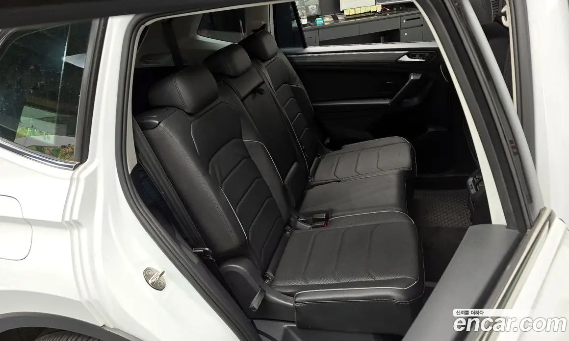 Volkswagen Tiguan 2022 2.0 автомат (гидро), фото 17
