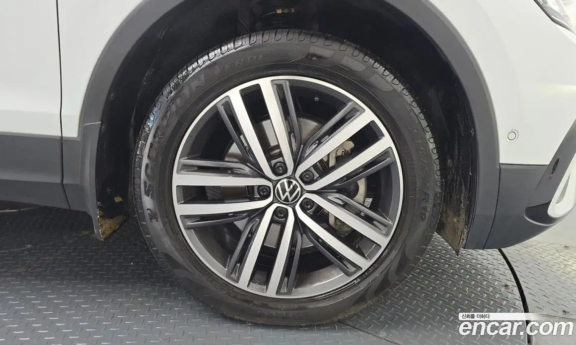 Volkswagen Tiguan 2022 2.0 автомат (гидро), фото 20