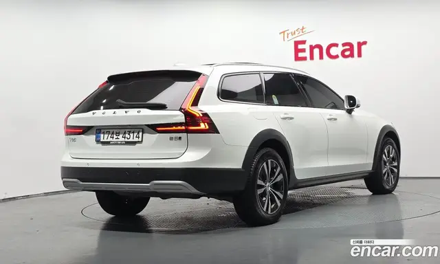 Volvo V90, 2025, 9 436 км