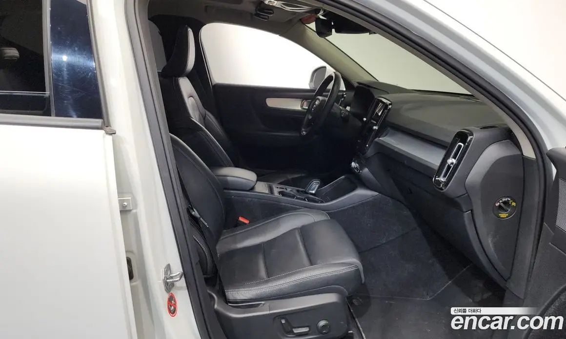 Volvo XC40 2021 2.0 АКПП, фото 15