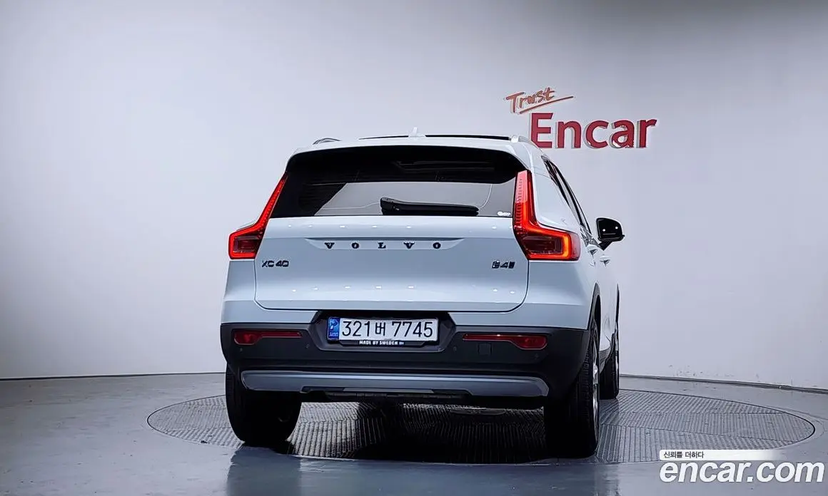Volvo XC40 2021 2.0 АКПП, фото 3