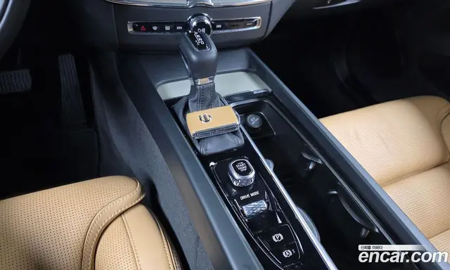 Volvo XC60 2018 2.0 автомат (гидро), миниатюра 12