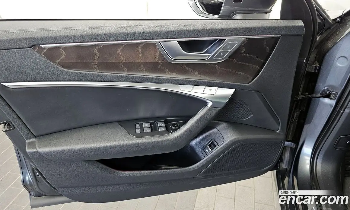 Audi A6 2020 2.0 автомат (гидро), фото 14
