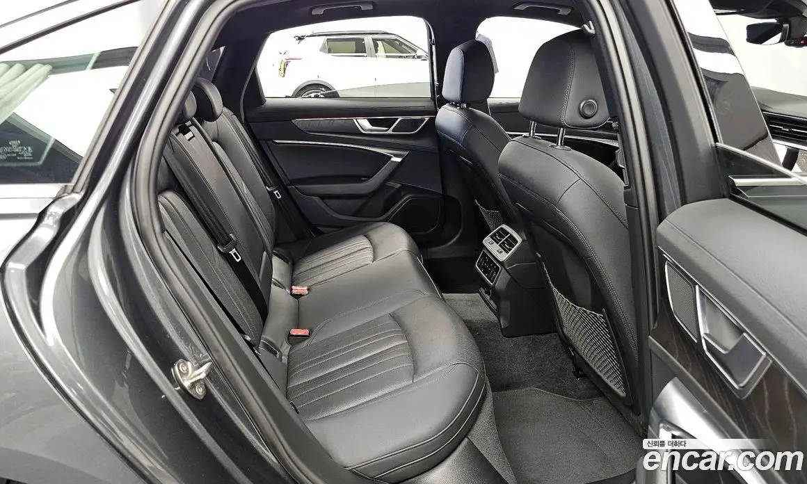 Audi A6 2020 2.0 автомат (гидро), фото 18