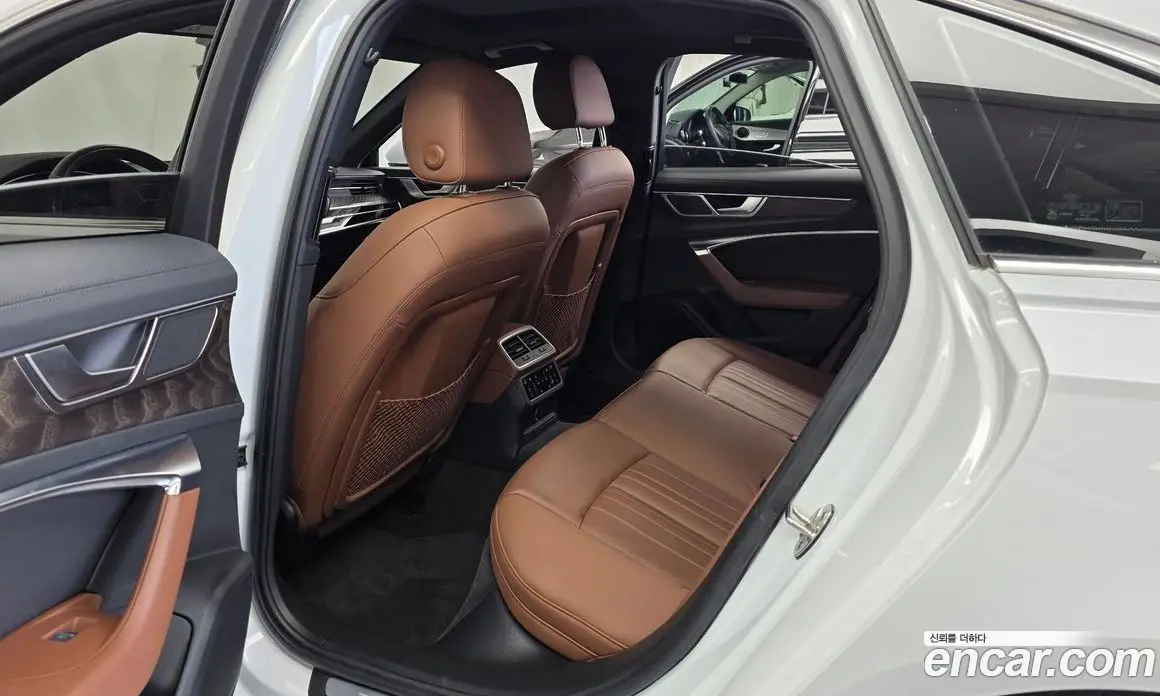 Audi A6 2020 2.0 автомат (гидро), фото 16
