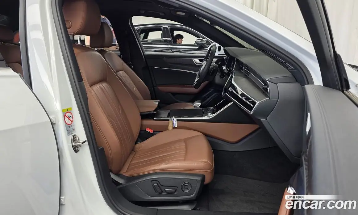 Audi A6 2020 2.0 автомат (гидро), фото 17