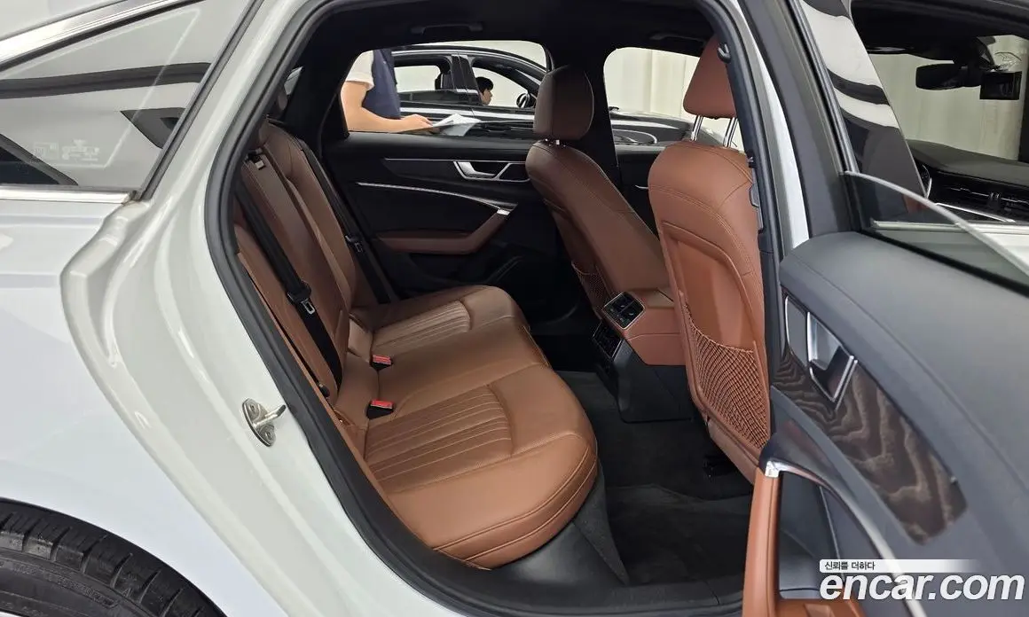Audi A6 2020 2.0 автомат (гидро), фото 18