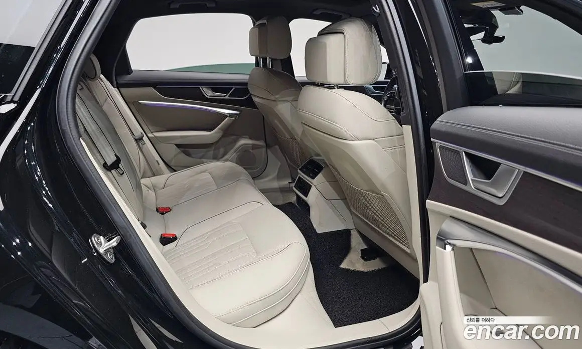 Audi A6 2025 2.0 автомат (гидро), фото 15