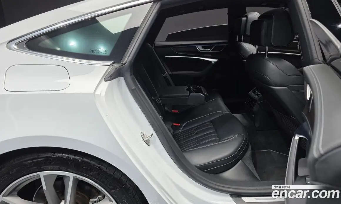 Audi A7 2021 3.0 автомат (гидро), фото 17