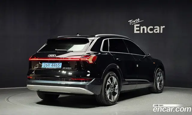 Audi e-tron 2021 0.2 автомат (гидро), миниатюра 2
