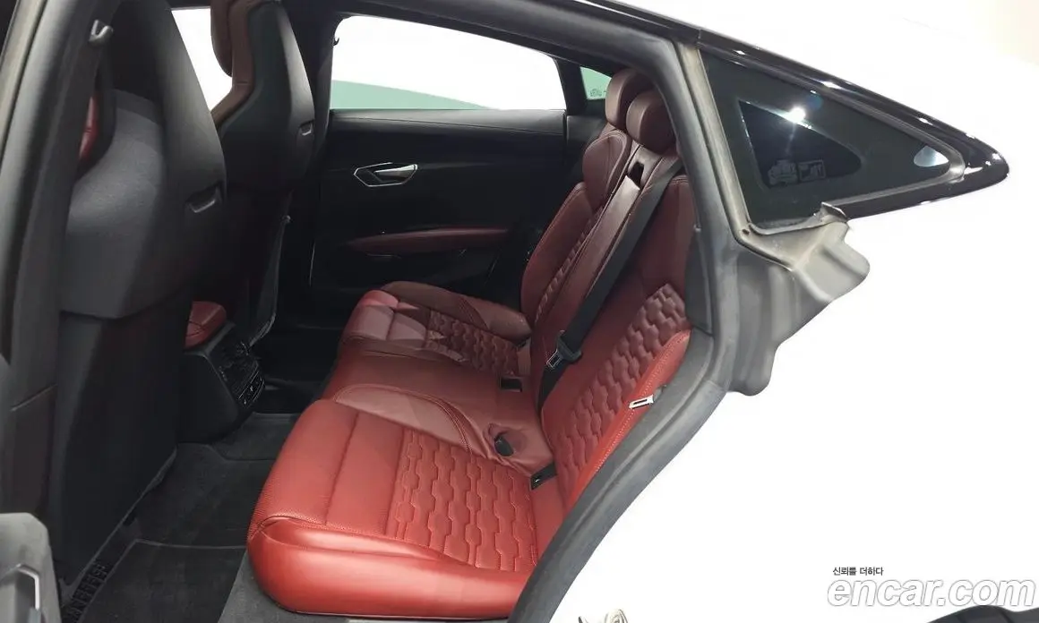 Audi e-tron GT 2022 0.1 автомат (гидро), фото 16